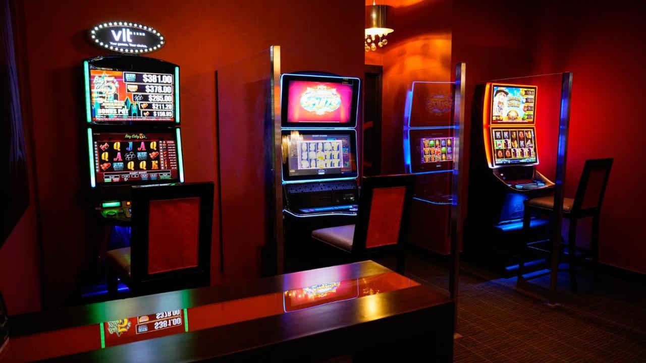 Fantasyland Hotel Edmonton Dış mekan fotoğraf