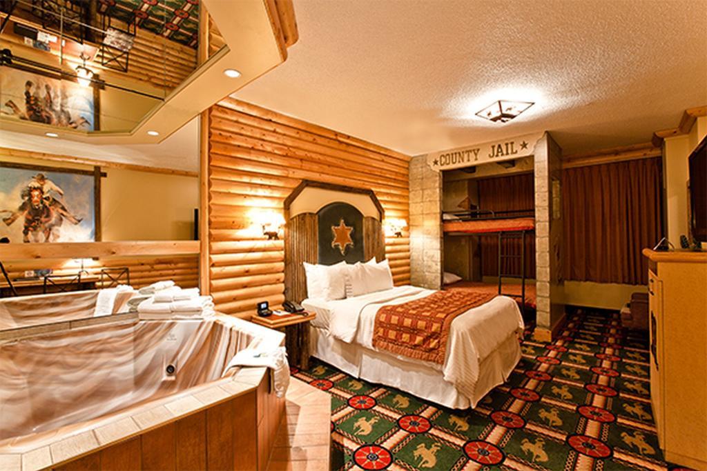 Fantasyland Hotel Edmonton Dış mekan fotoğraf